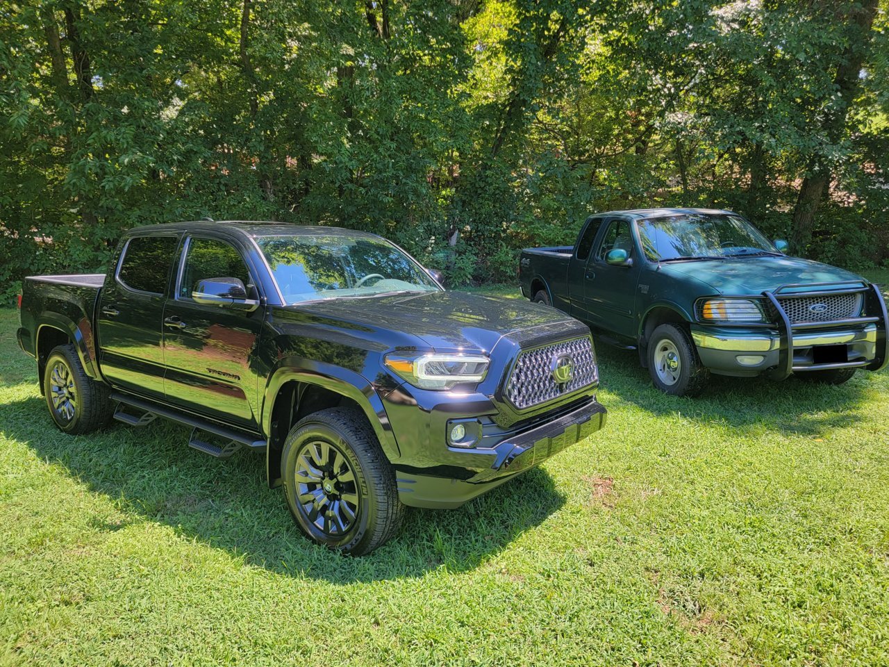 2022 Tacoma and 2000 F150.jpg