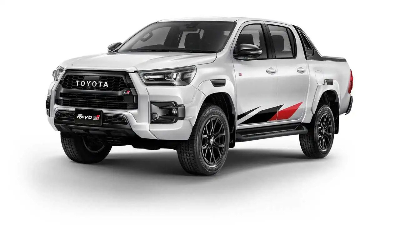2022-toyota-hilux-revo-gr-sport-high-floor-exterior-view.jpg