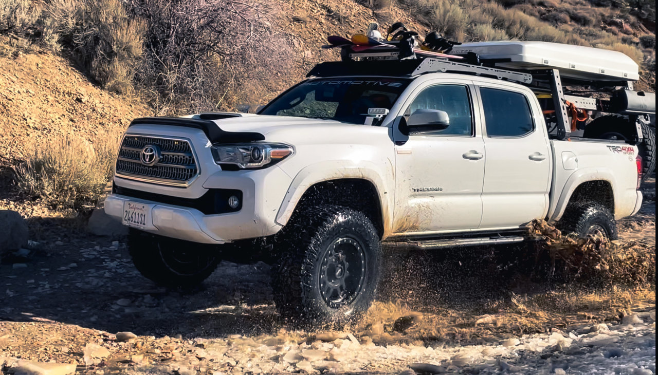 2022-Toyota-Tacoma-Revo-Steps-3_edited.jpg