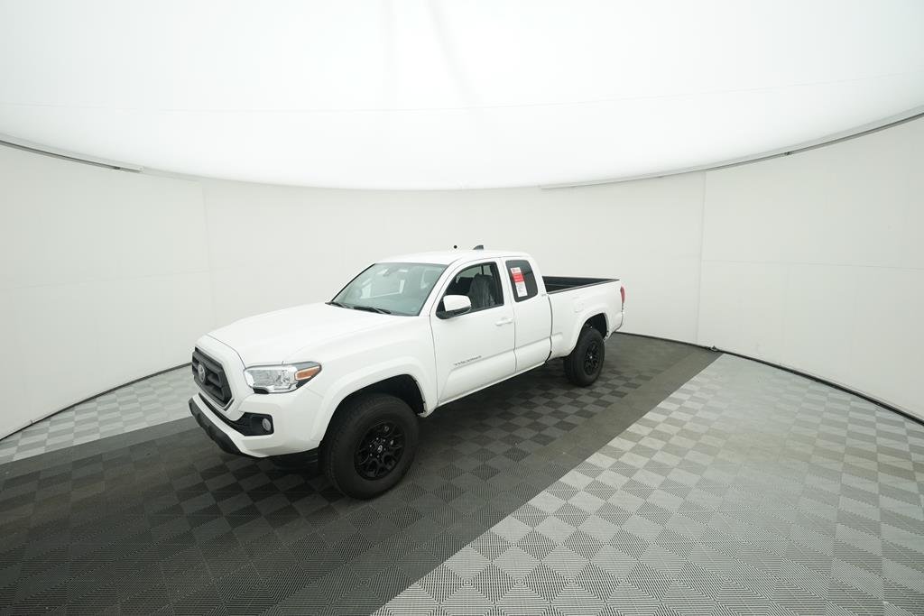 2022 Toyota Tacoma SR5 Access Cab V6.jpg