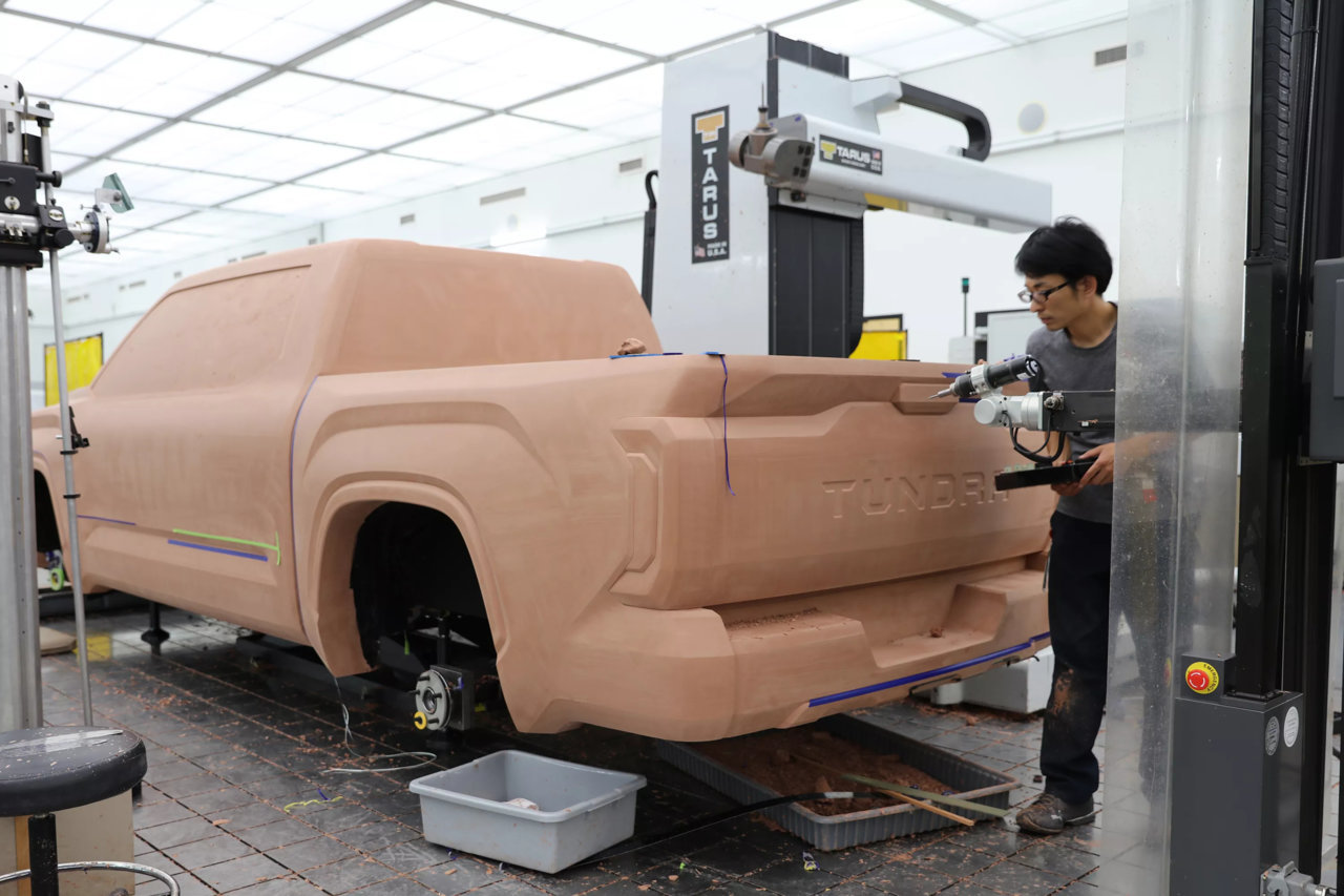 2022-toyota-tundra-clay-model.jpg