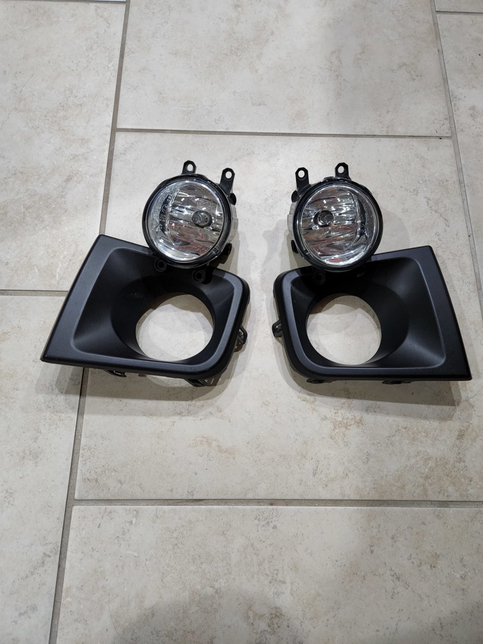 Oem Fog Lights With Bezels 