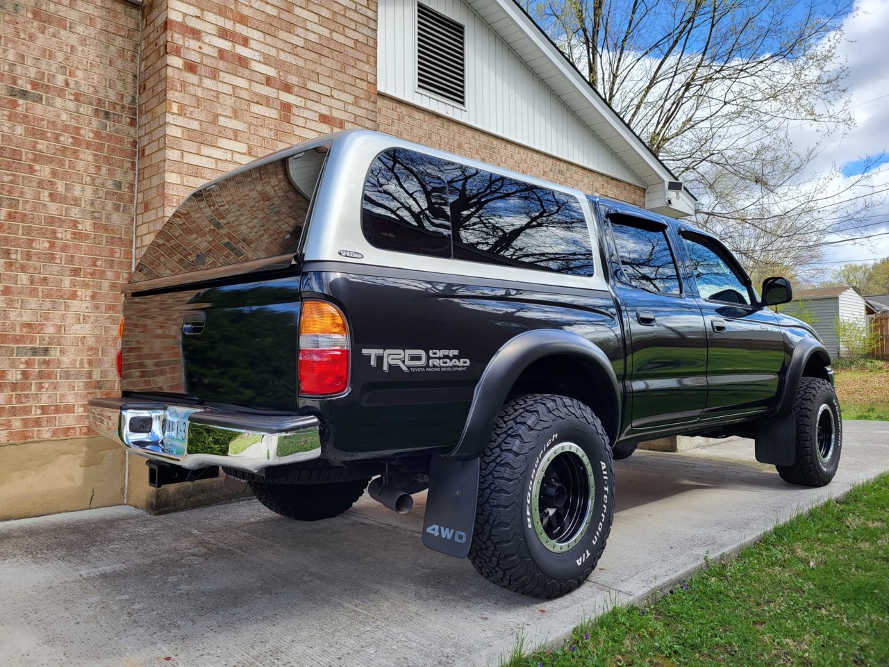 Let's see your mismatched truck/canopy color combos! | Tacoma World