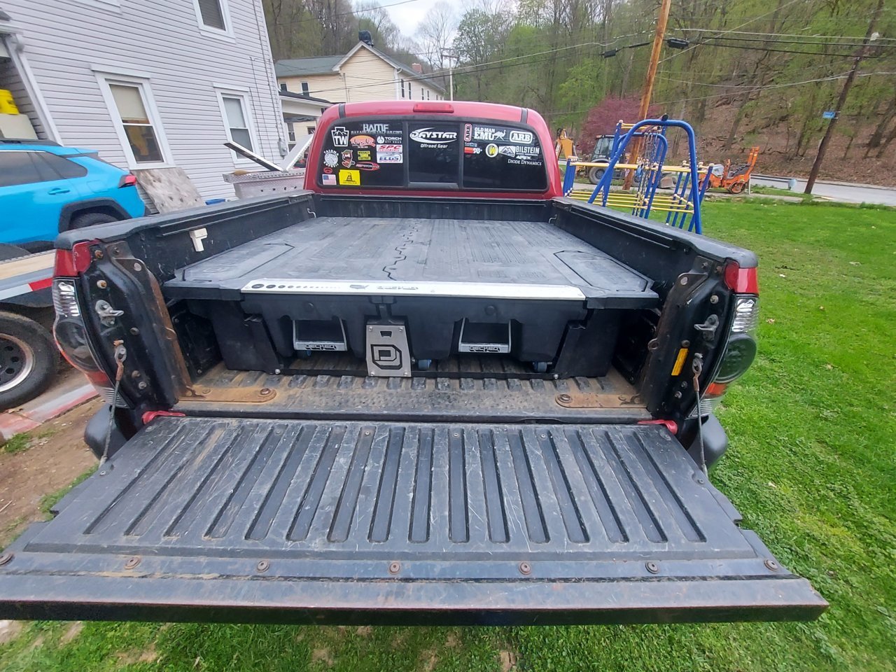 SOLD PLEASE DLETE 05-22 Tacoma 5ft shortbed DECKED drawer system $800 ...