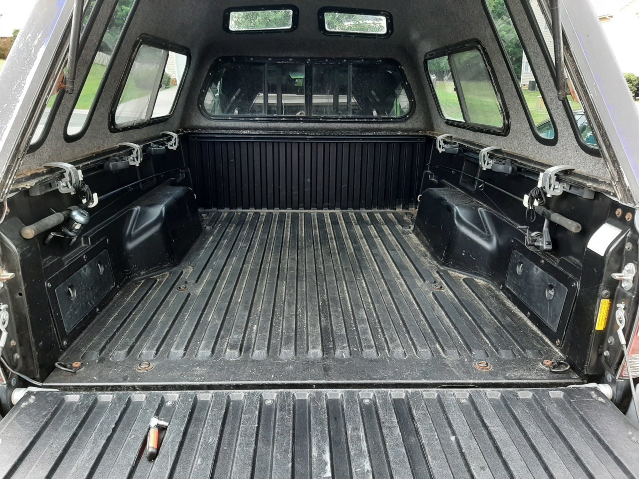 3D Printed Fishing Rod holders for my Truck Topper 