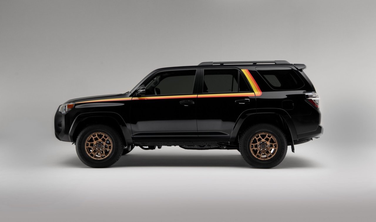 2023-toyota-4runner_100842375_h.jpg