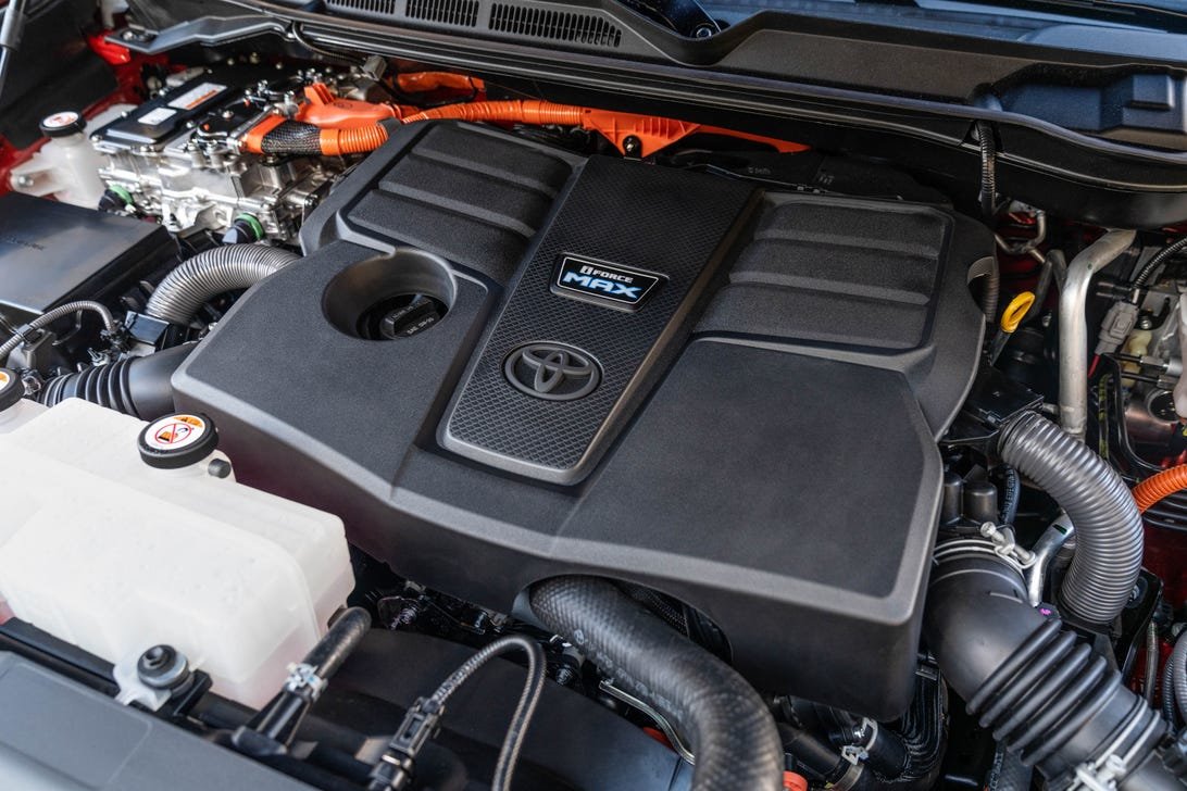 2023-toyota-sequoia-capstone-019.jpg
