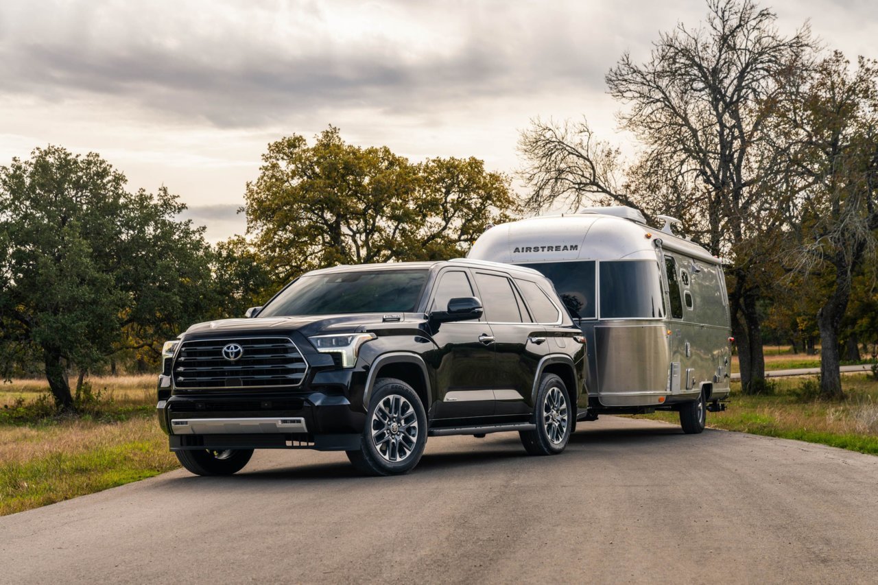 2023-toyota-sequoia-limited-towing-032.jpg