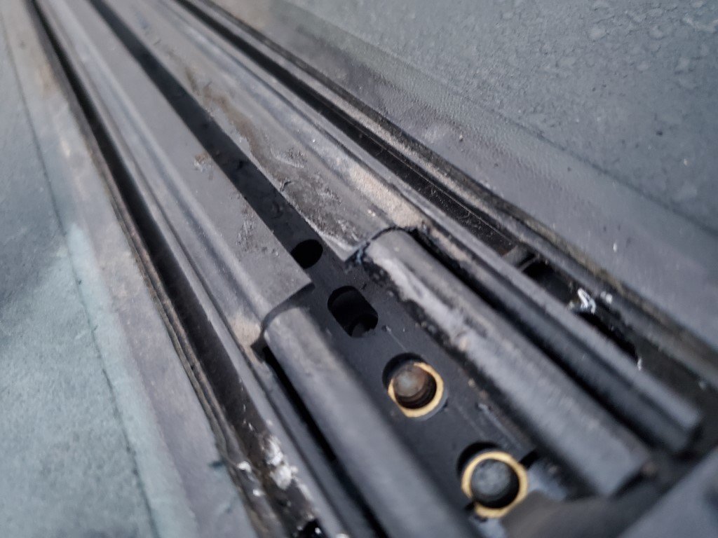 Replace Rubber Seals on OEM Tri-Fold Tonneau Cover