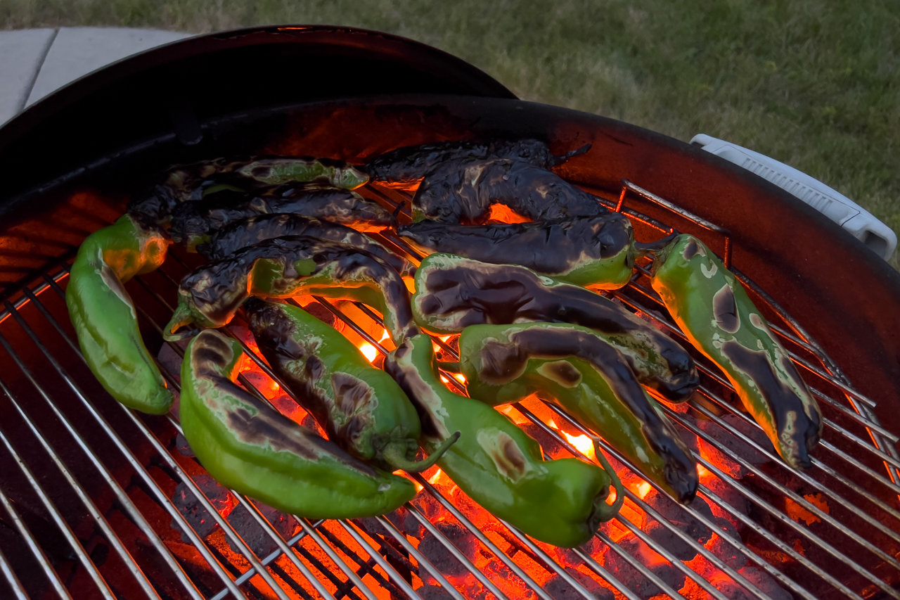 20230902-roastingChiles-01.jpg