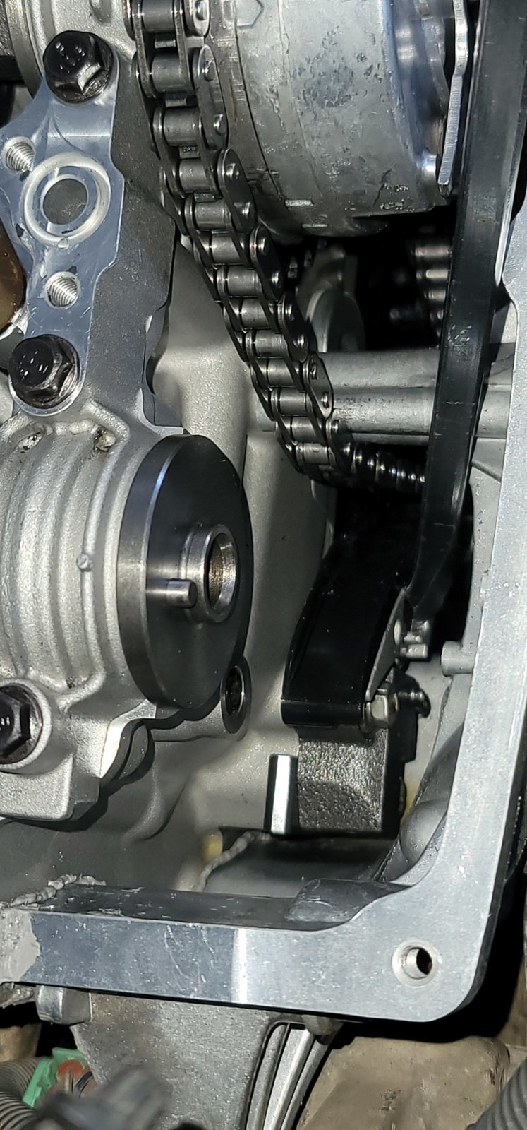 How the F does the timing chain tensioner work World