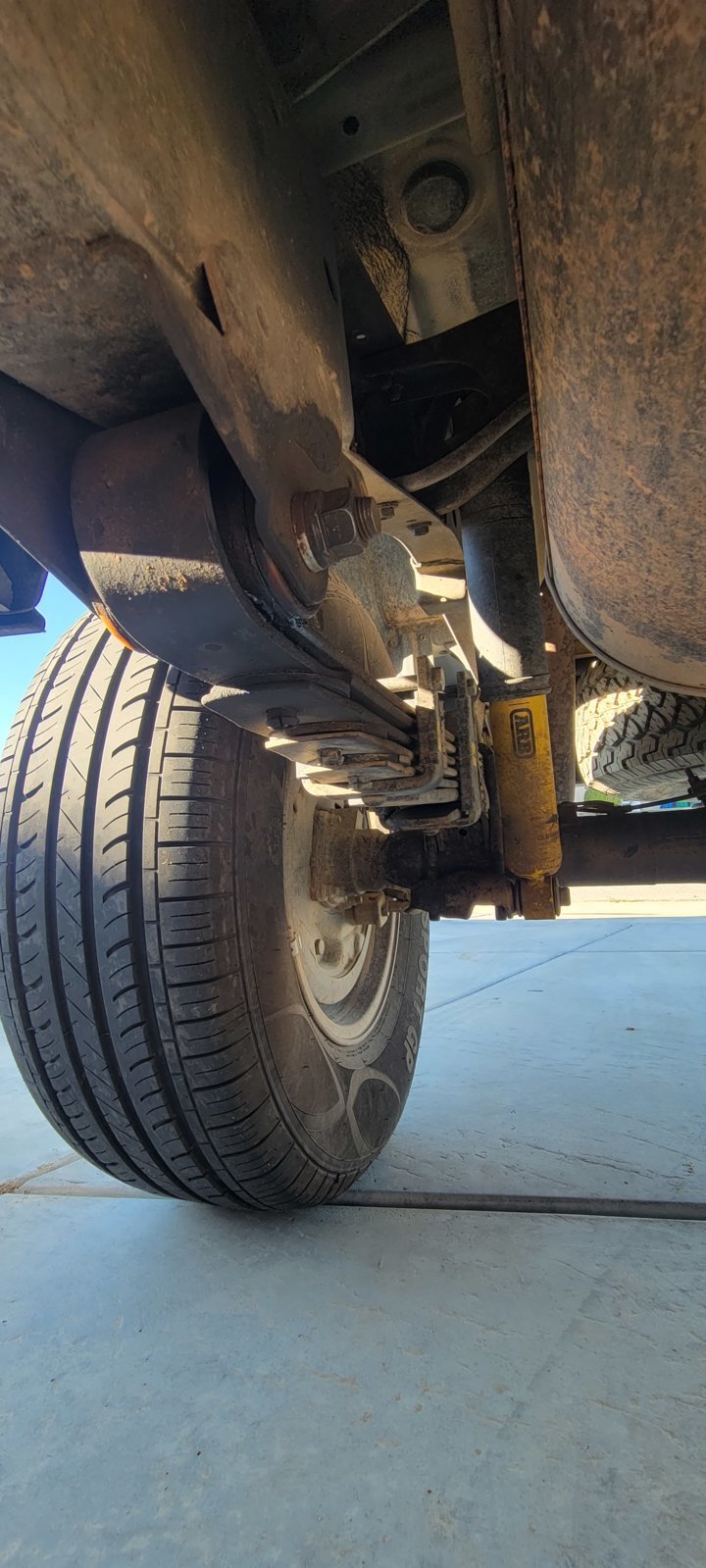 HELP! Leaf Spring Main Eye Squeaking World