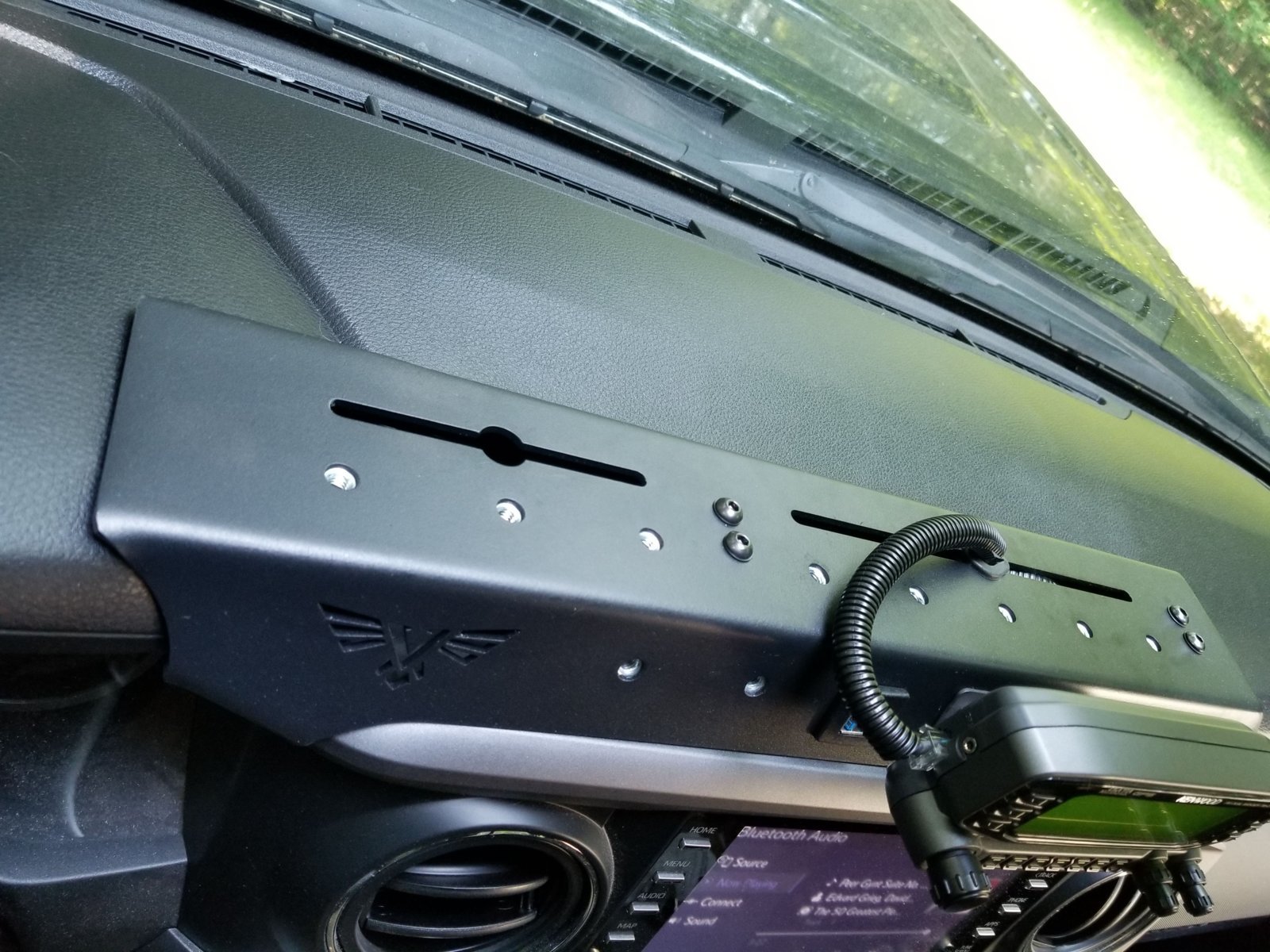 2023_Tacoma_Sport_4x4_6MT_AC_Victory-4x4_Dash_Mount_Top_1.jpg