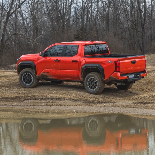 2024-toyota-tacoma-trd-off-road-407-65785835adf82.jpg