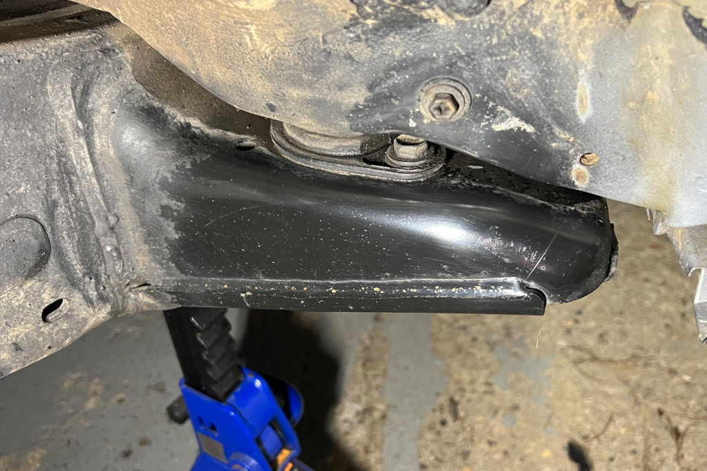20240923-tacoUncutCabMount-01.jpg