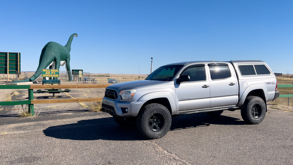 20241006-tacoWallDinosaur-01.jpg