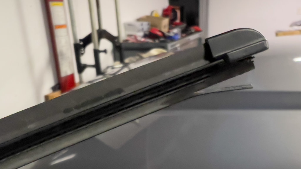 20241120-tacoNewWiperBlades-03.jpg