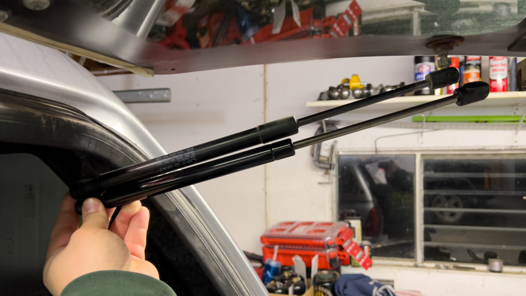 20241121-tacoLeerCapStruts-01.jpg