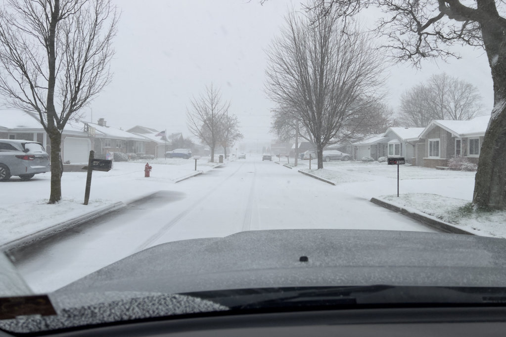 20241121-tacoSnowyMorning-01.jpg
