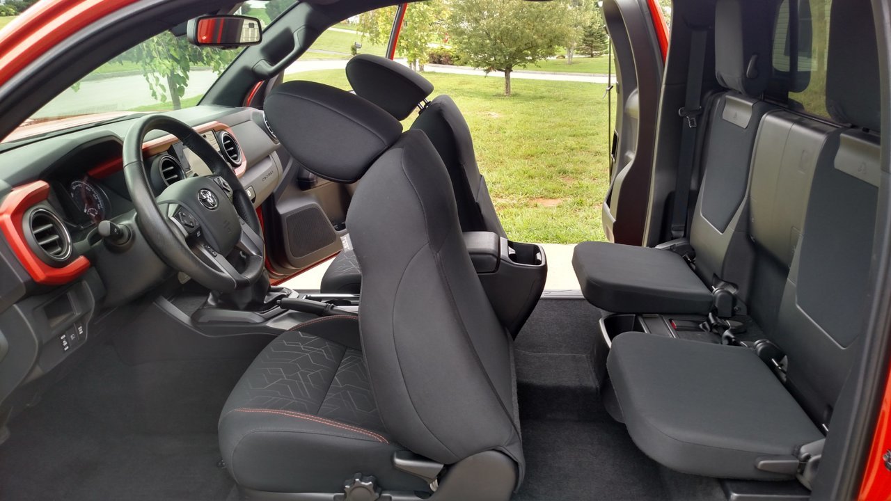 22 Rear Seats Down.jpg