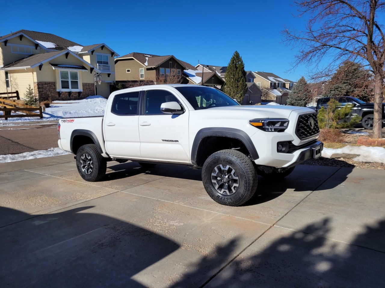 22 Tacoma lifted.jpg
