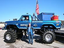 220px-Bigfoot_12-5-09_Eureka_Walmart_032.jpg