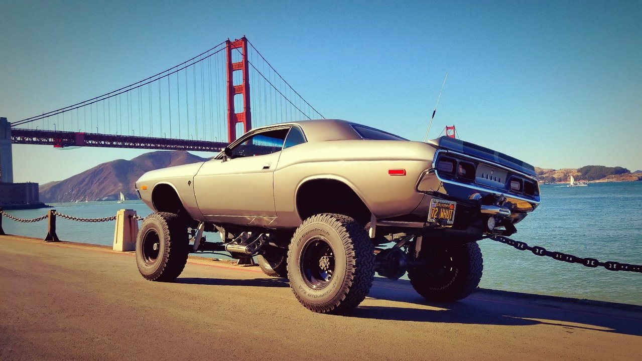Dodge Challenger оффроуд