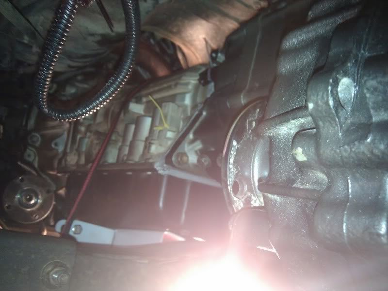 23-Upclosetransinstallandadapter4_ba46af826e4f2b95af8bdb4756ed63f05b98a2f9.jpg