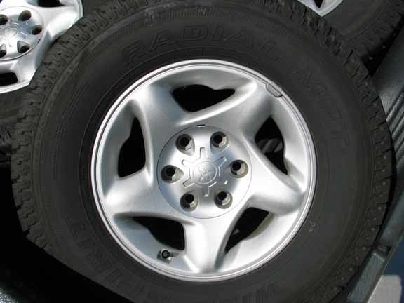 243810d1147036025-2003-tacoma-stock-tire_e3c4af858db6fe65cb3c31a2c216778e5bae32f1.jpg