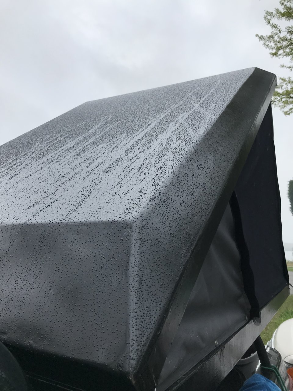 Diy clamshell roof top tent hotsell