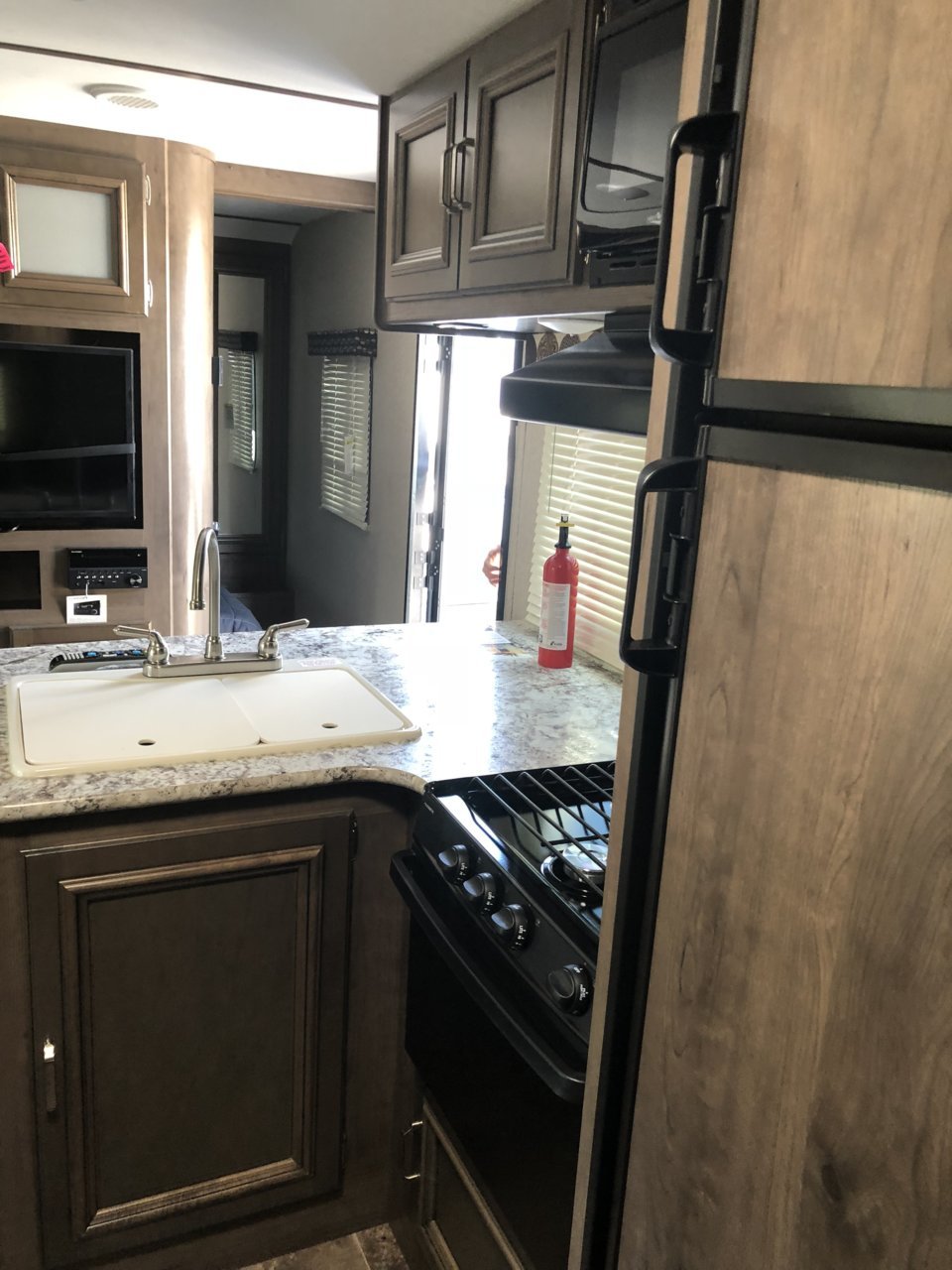 24D40FCD-B3D4-4688-B93E-36CA45505669.jpg
