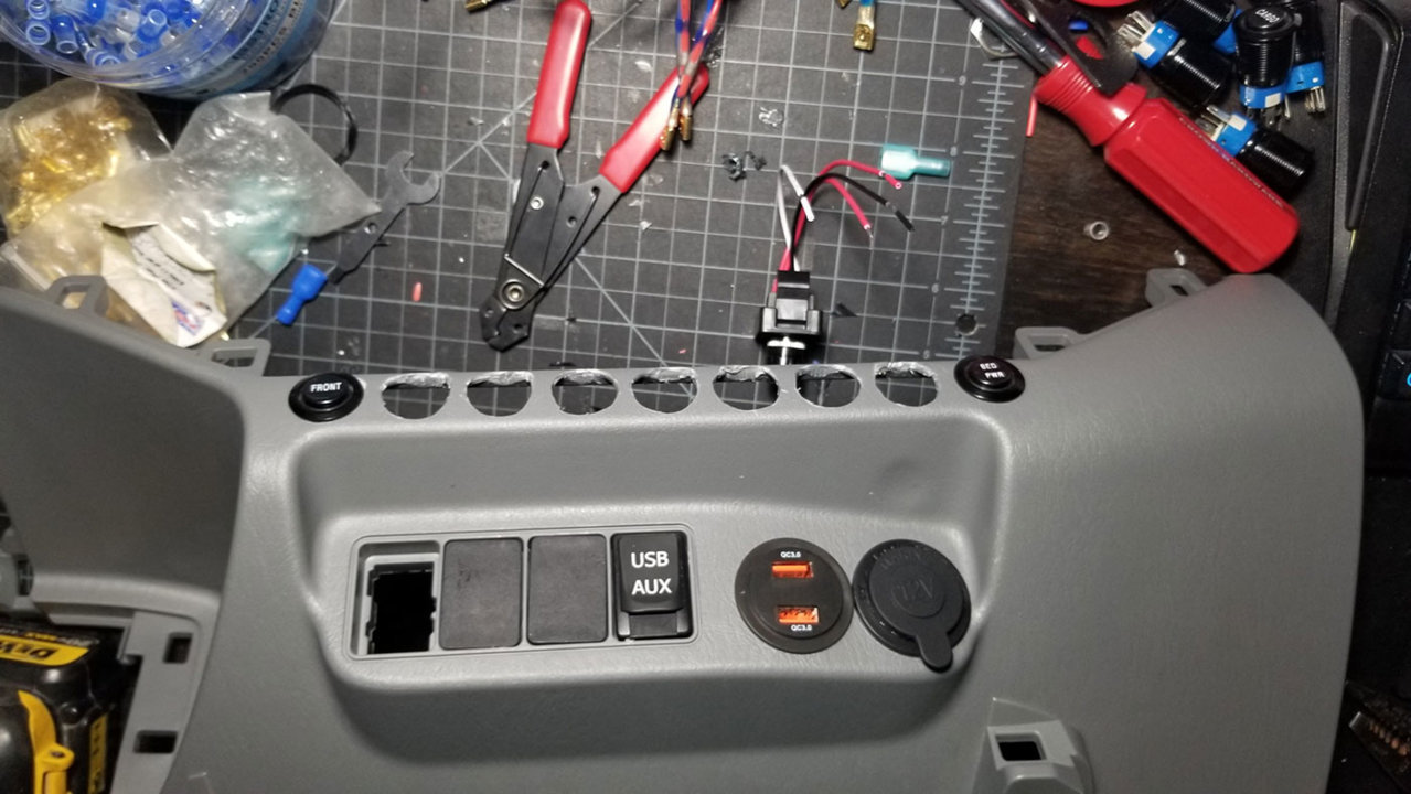 26_ControlConsole01.jpg