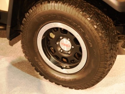 27050d1226047699-2008-sema-news-2009-fj-_99565c05f19b2efd9f85e40c853c3e2b986e4981.jpg