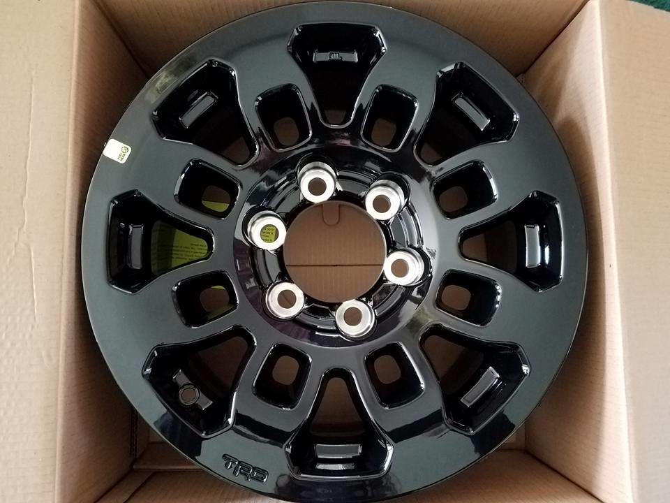 27971558_1807900112554600_4476474312340223864_n.jpg