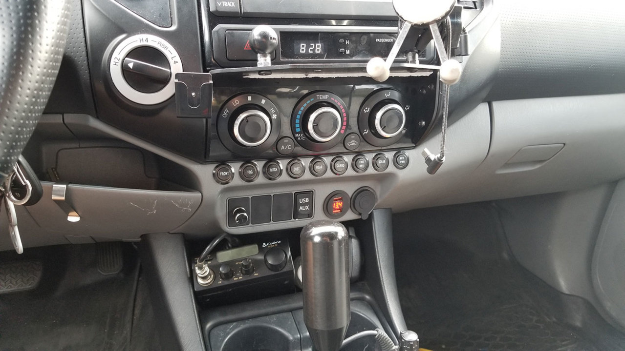 28_ControlConsole03.jpg
