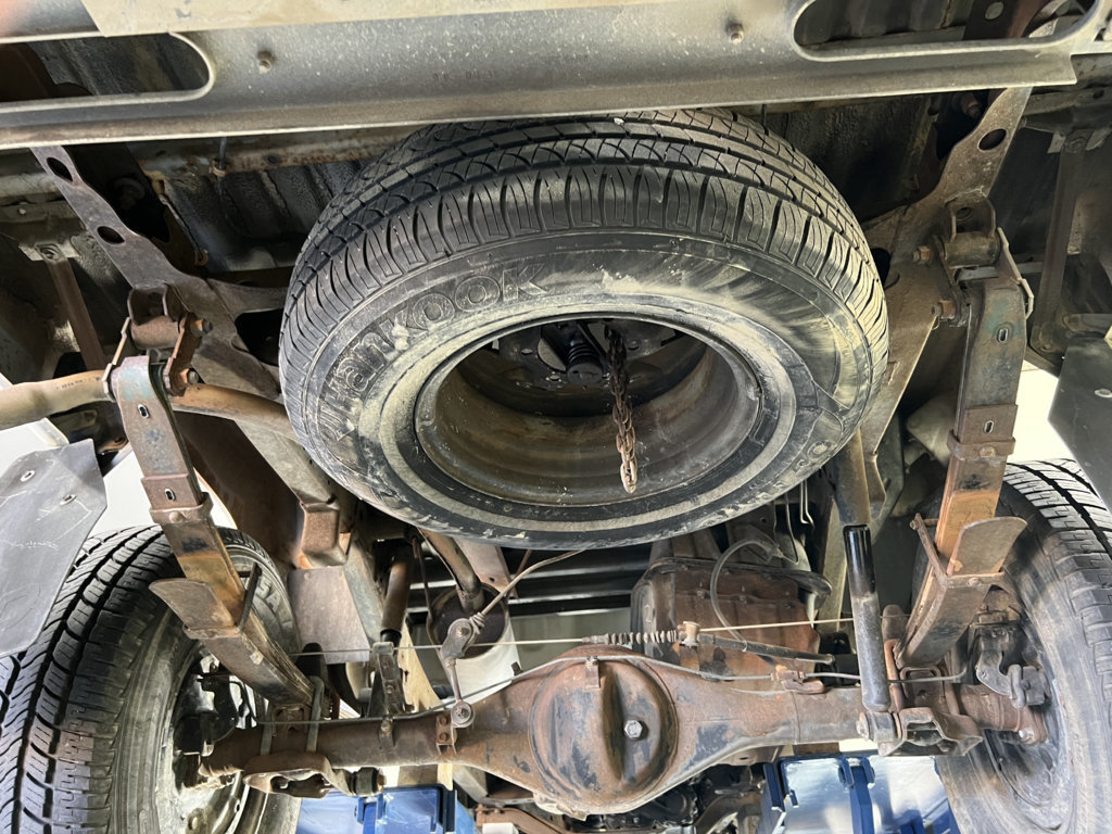 28UnderRear.jpg