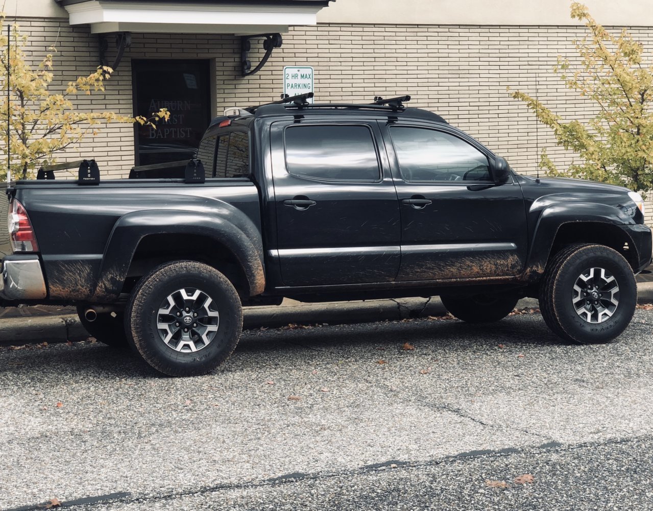 Toyota tacoma thule roof rack sale