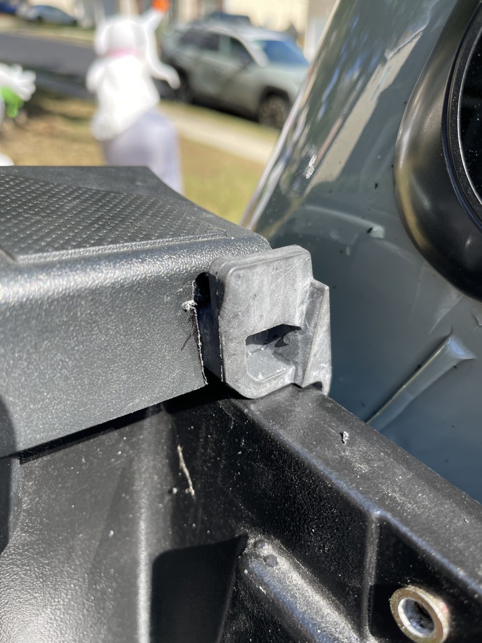 Toyota tacoma OEM trifold torneau | Tacoma World