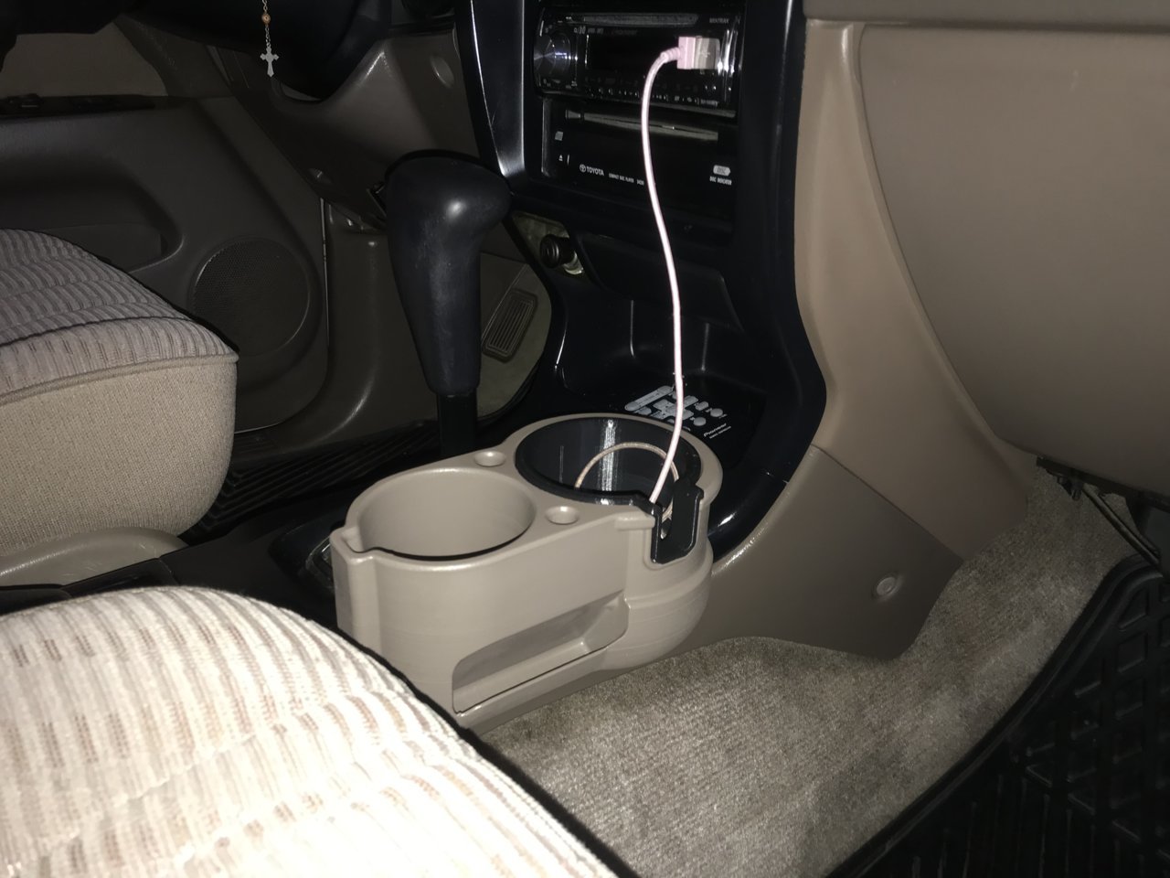 Best 3rd Gen 4Runner cup holder!