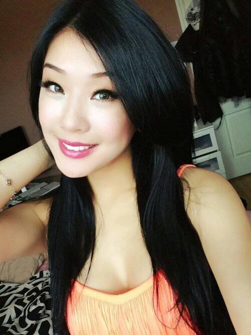 2livia1_6afe02c4af2c523266228fe54775a407a30d6914.jpg