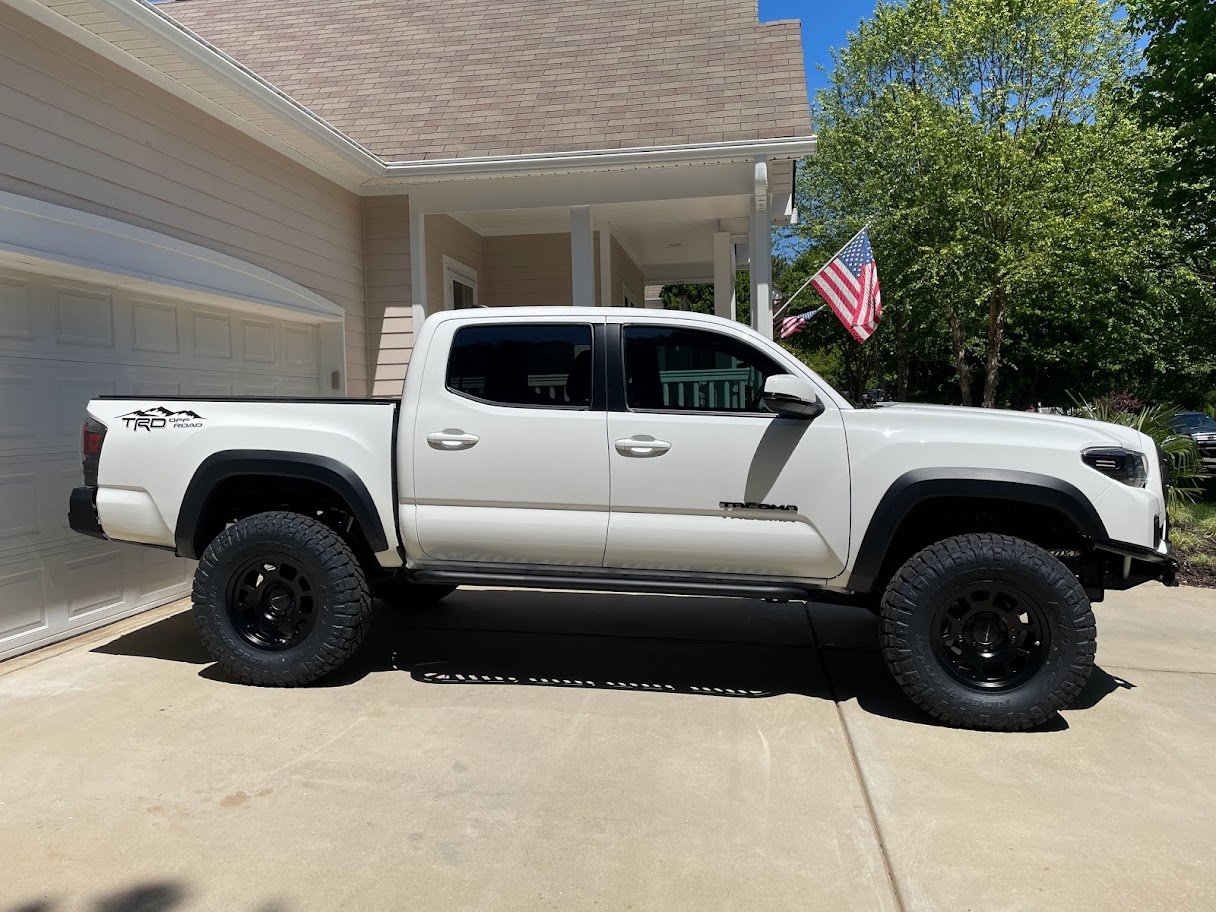 2tacoma.jpg