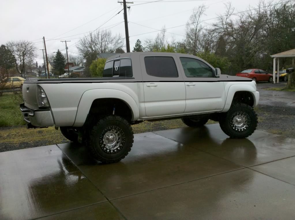 2tone_dcb5de5fd56ac4152fcf41aa65bd01e5abfd2fd9.jpg