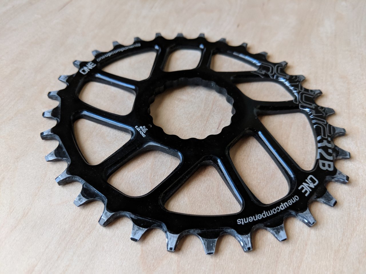 32T Cinch Oval.jpg