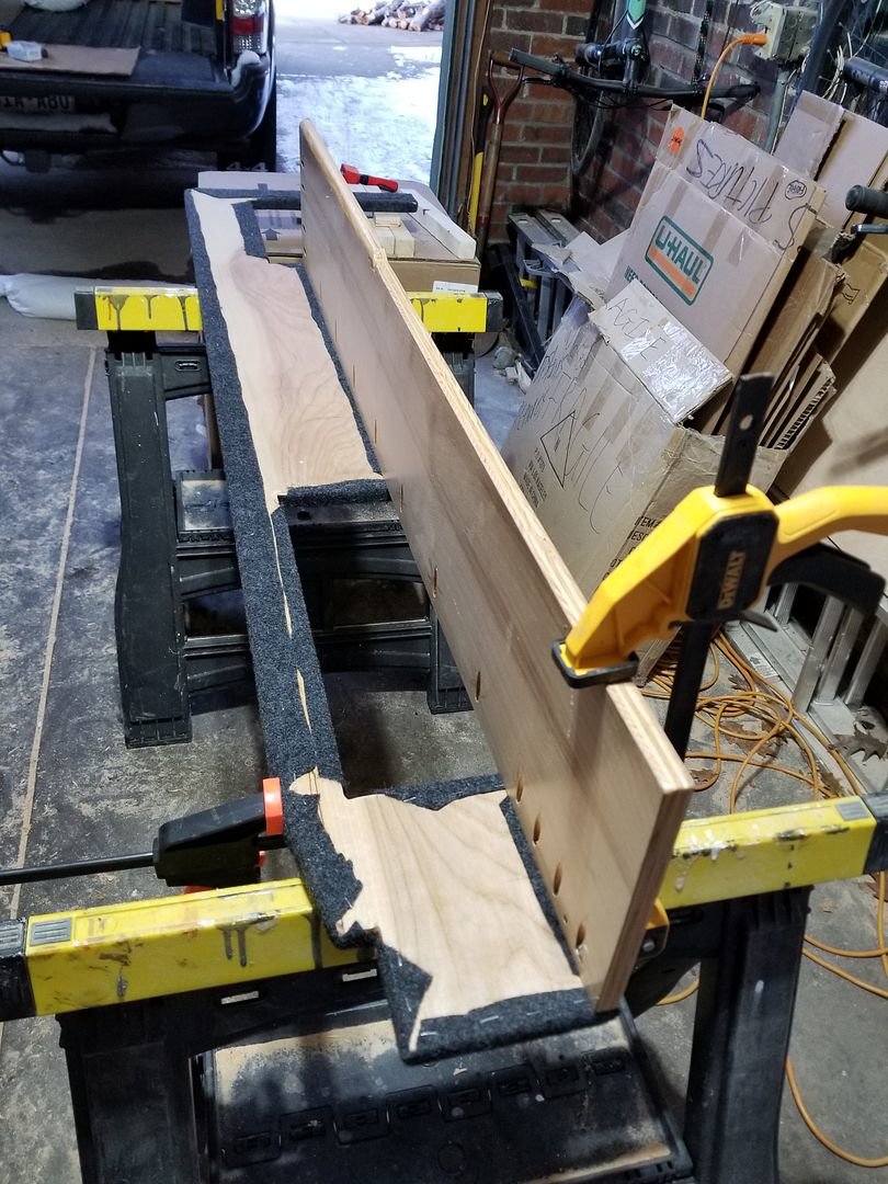 33_kreg_joints_platform_to_vert_BB_fd0d5d1b9f2e699e74196831e47480c7a7fab2bf.jpg