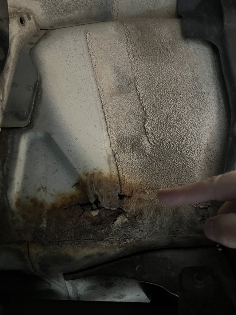 33DriverFrontWheelWell.jpg