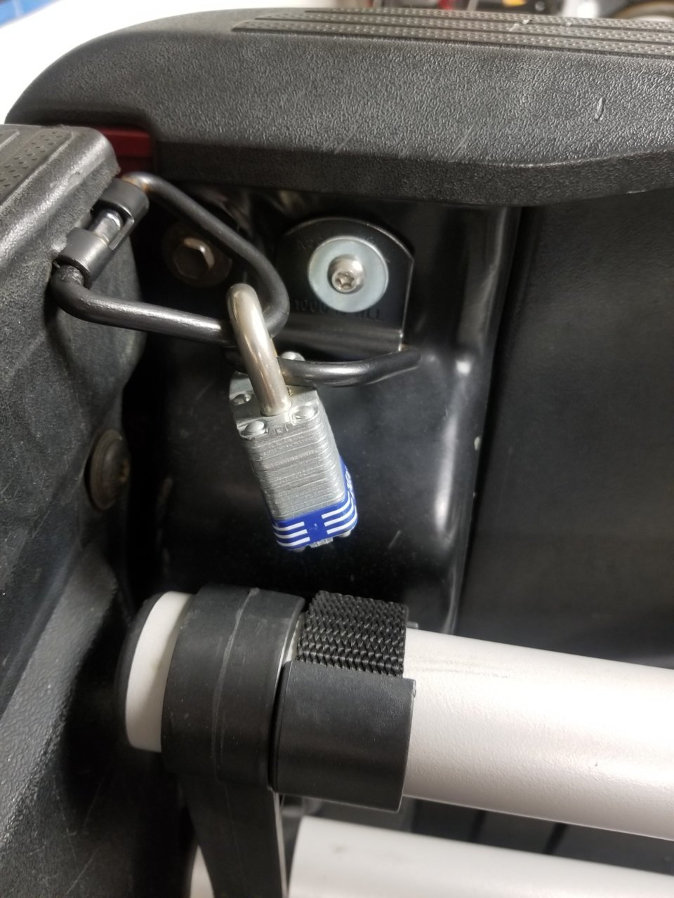 DIY tailgate lock World