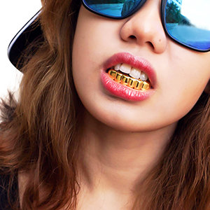 3748ae11-7a5e-4e60-95db-69ac2812dba6.__CR0,0,300,300_PT0_SX300_V1___.jpg