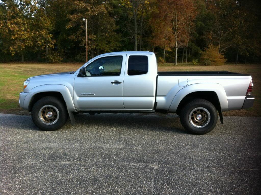 pic request bronze trd bead lock style on a silver tacoma tacoma world pic request bronze trd bead lock