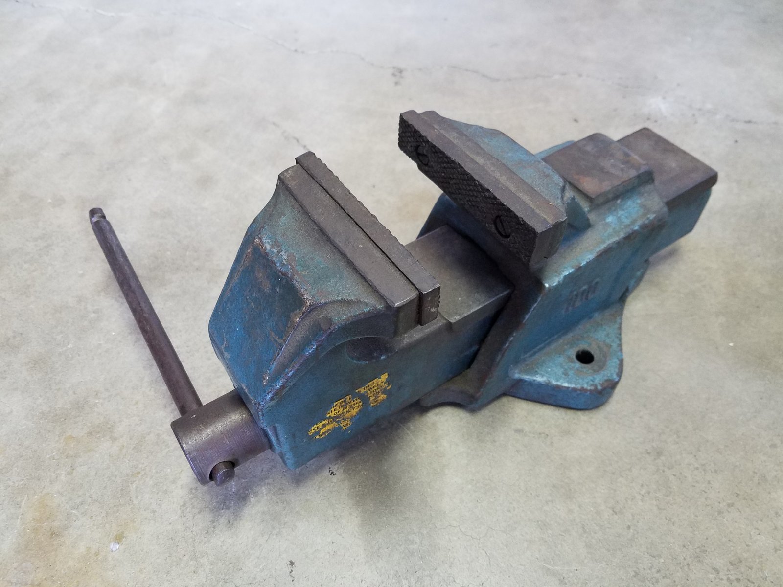 4 Inch Vise.jpg