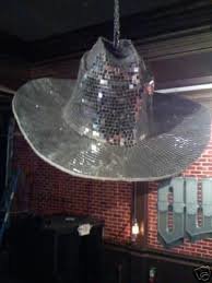 4-mirrored-cowboy-hat_5e7aaa5ac502ef7043833e1939da24eba69bdc04.jpg